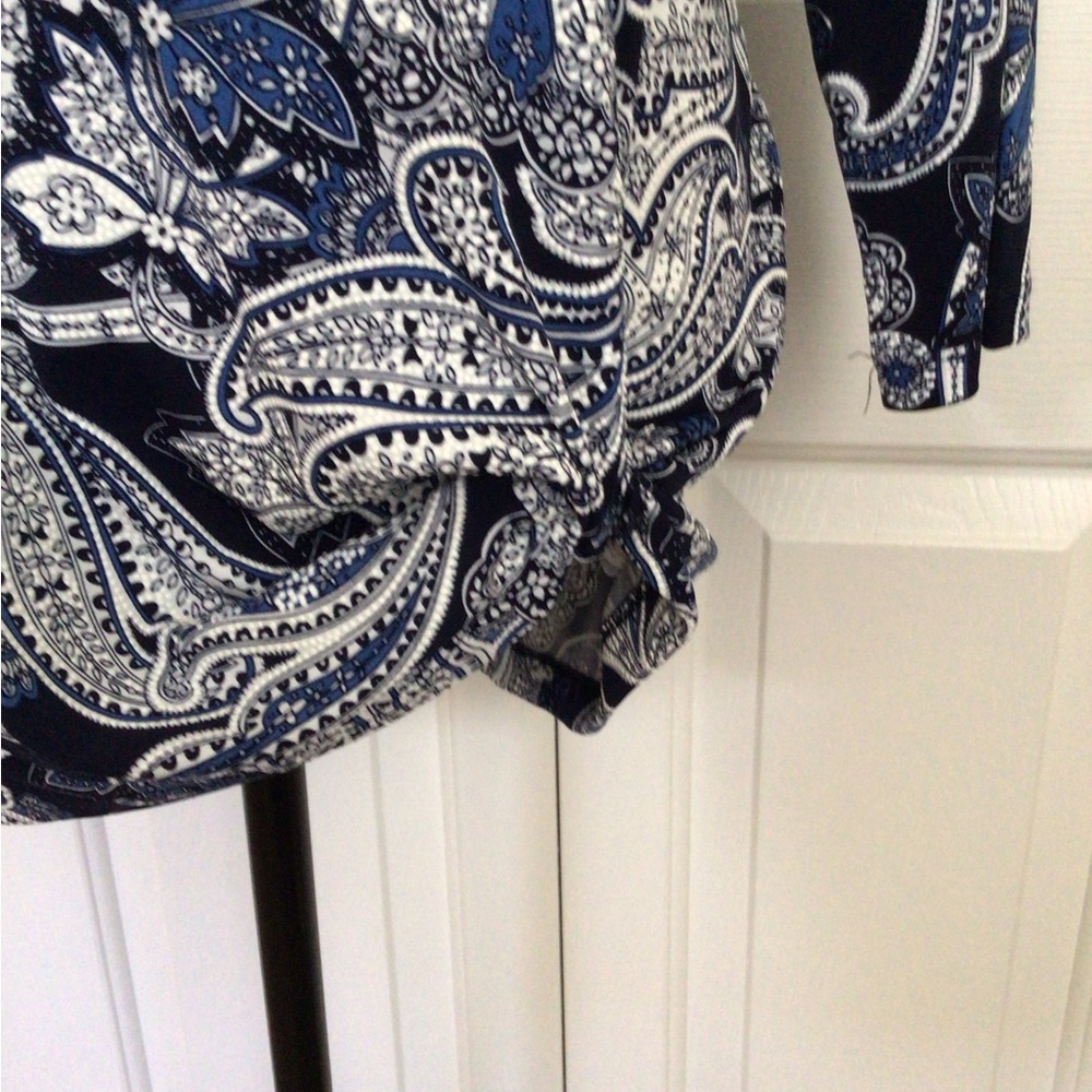 Ruby Rd. knot hem top - Picture 2 of 3